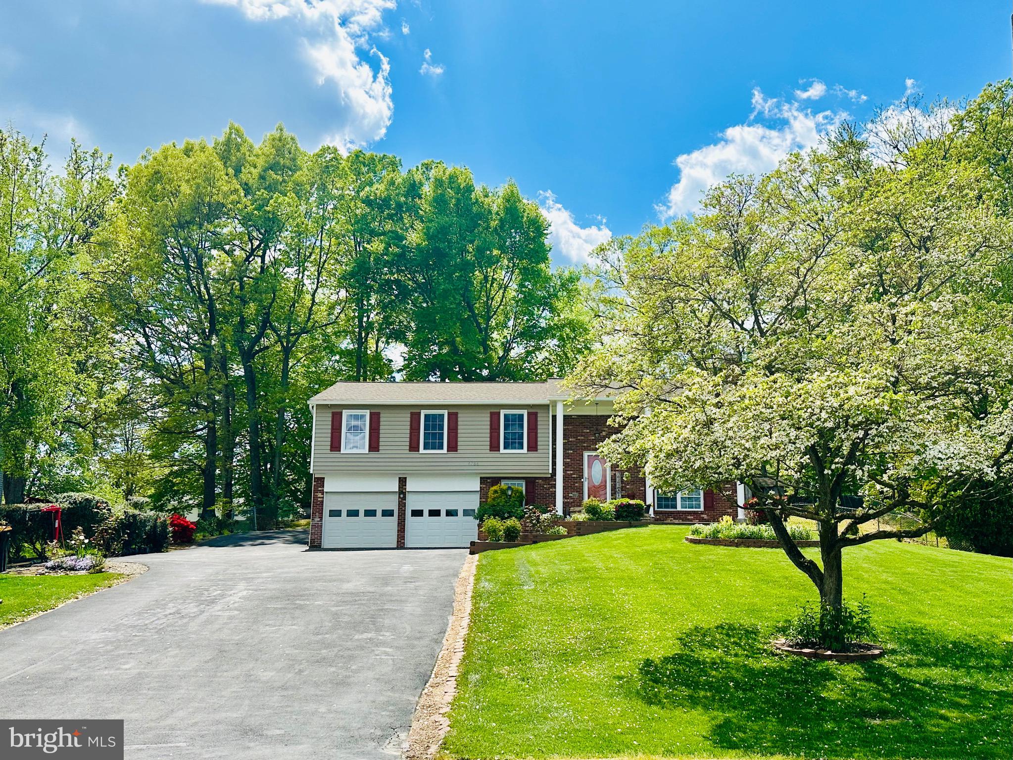 4786 Kelly Road Woodbridge, VA 22193 - Photo 7 of 64 10 car driveway