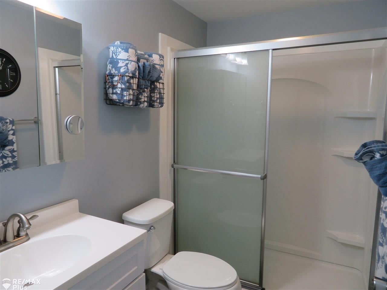 4387 North Genesee Road Flint, MI 48506 - Photo 12 of 22 50046617-11.JPG