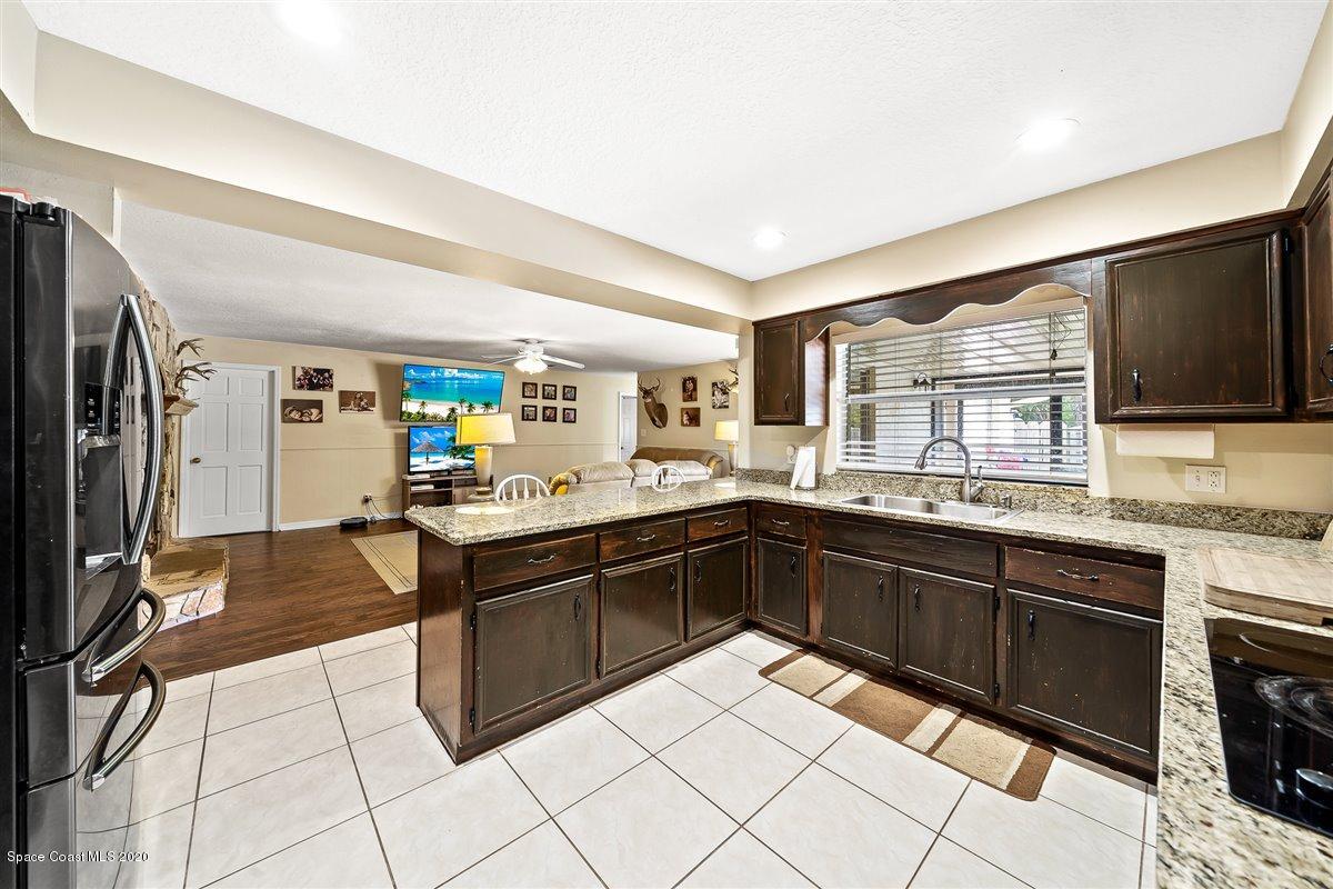 3125 Turtle Mound Road Melbourne, FL 32934 - Photo 11 of 47 06-DSC0799824