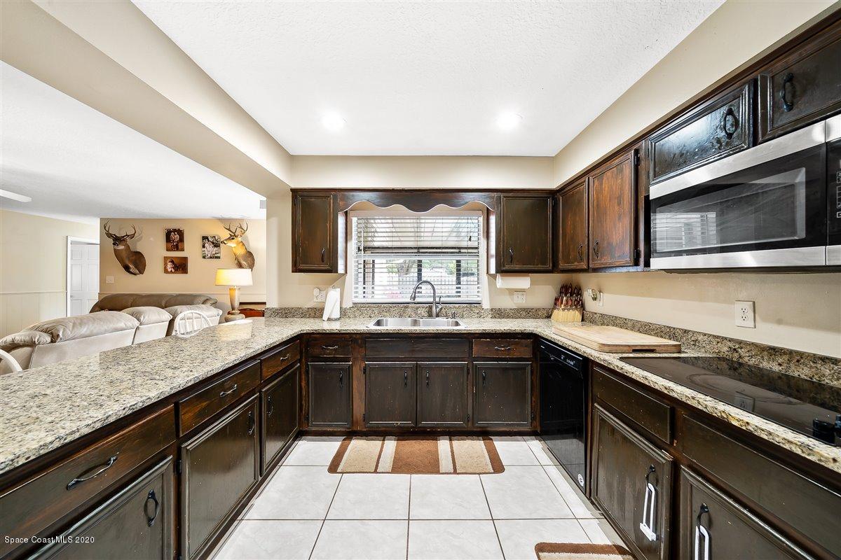 3125 Turtle Mound Road Melbourne, FL 32934 - Photo 9 of 47 07-DSC0799523