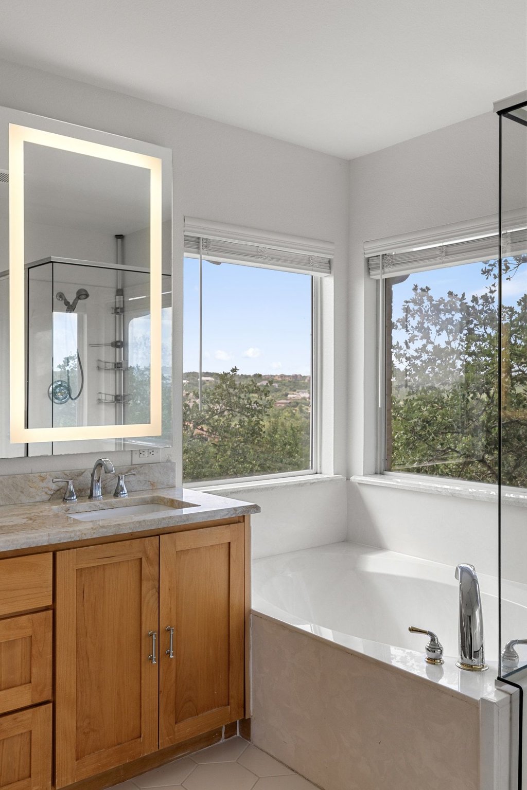 17133 Majestic Ridge Road Austin, TX 78738 - Photo 22 of 40