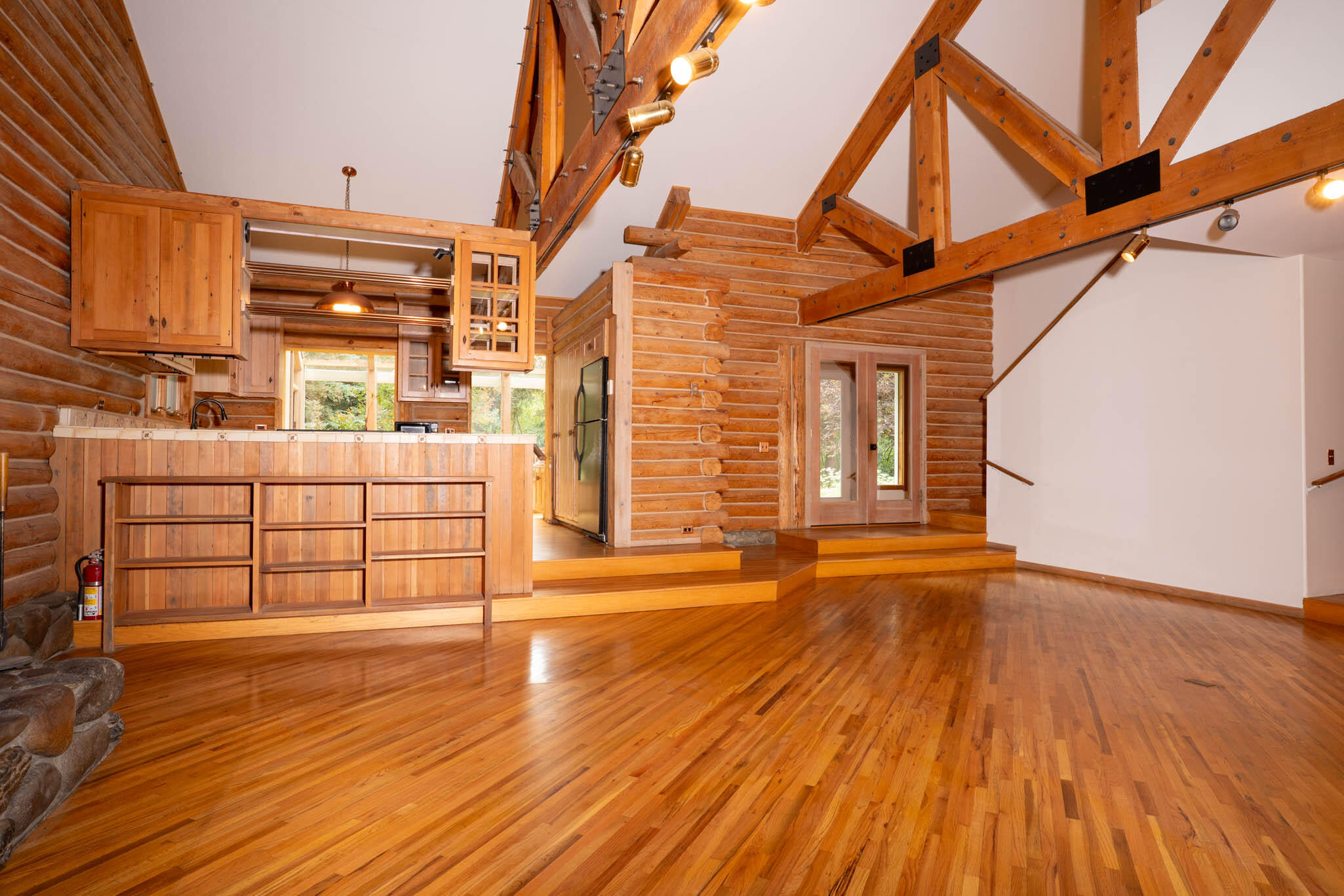 302 Easy Street Blaine County, ID 83333 - Photo 15 of 56 Living Area Back to Entrance