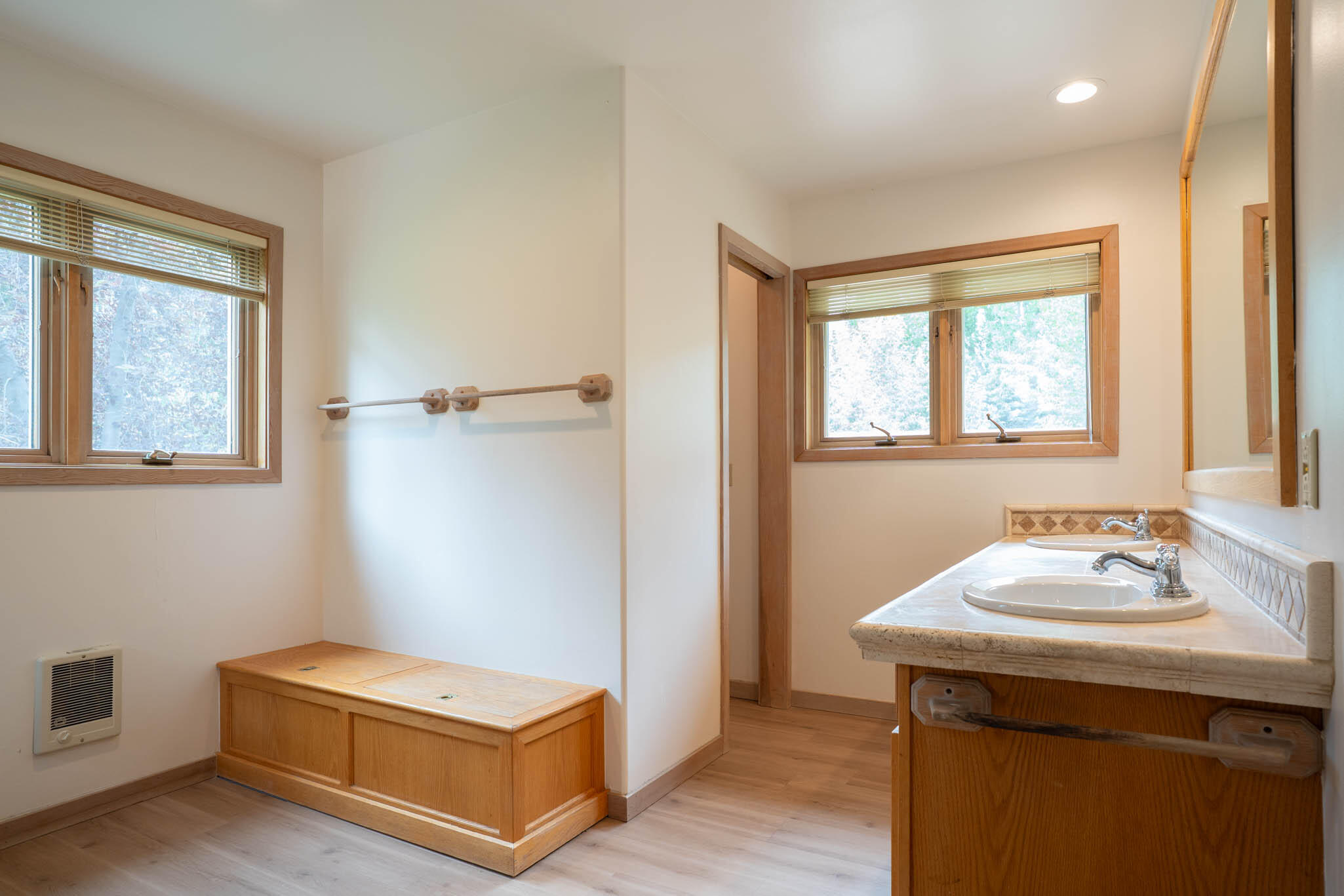 302 Easy Street Blaine County, ID 83333 - Photo 29 of 56 Primary Bathroom 1