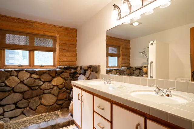 $1,850,000 | 302 Easy Street, Blaine County, ID 83333