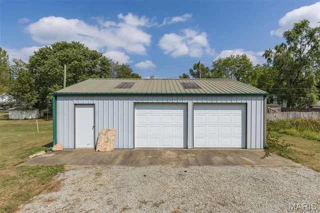 $325,000 | 308 Robinson Street, Fredericktown, MO 63645