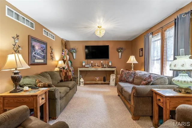 $325,000 | 308 Robinson Street, Fredericktown, MO 63645