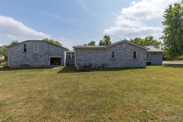 $325,000 | 308 Robinson Street, Fredericktown, MO 63645