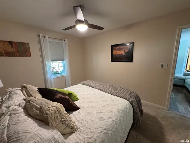 $315,000 | 11675 East Radio Tower Road, Mount Vernon, IL 62864