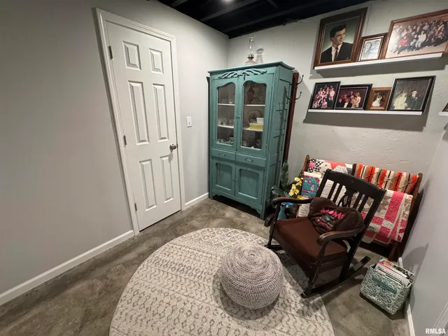 $315,000 | 11675 East Radio Tower Road, Mount Vernon, IL 62864