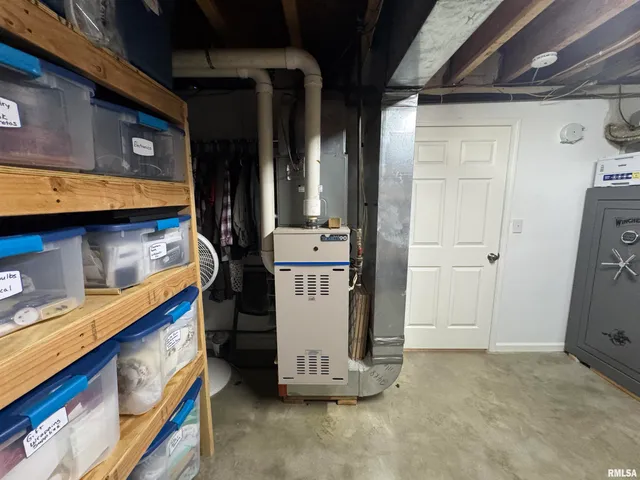 $315,000 | 11675 East Radio Tower Road, Mount Vernon, IL 62864