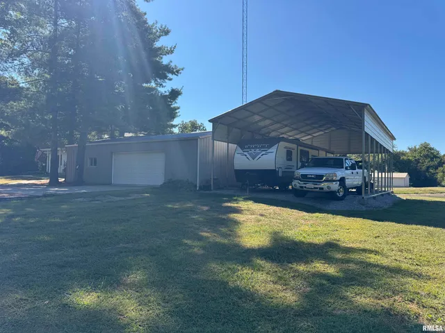 $315,000 | 11675 East Radio Tower Road, Mount Vernon, IL 62864