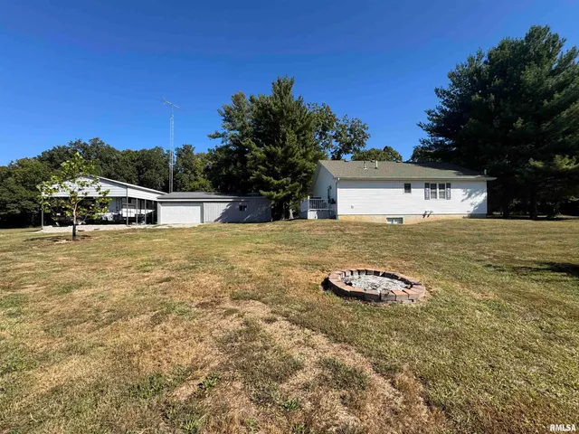 $315,000 | 11675 East Radio Tower Road, Mount Vernon, IL 62864