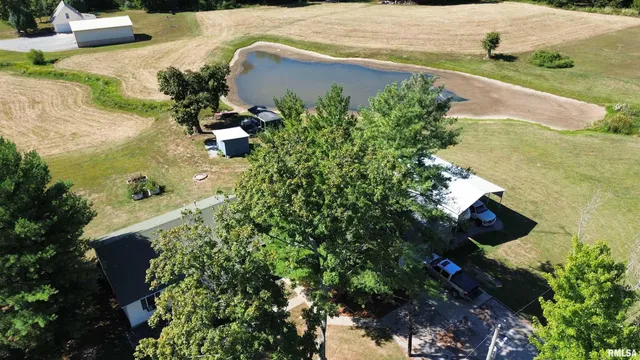 $315,000 | 11675 East Radio Tower Road, Mount Vernon, IL 62864