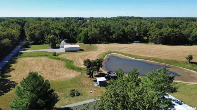 $315,000 | 11675 East Radio Tower Road, Mount Vernon, IL 62864