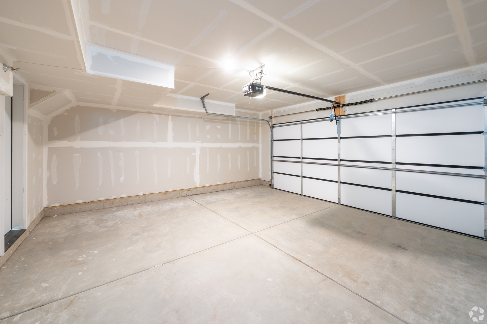 181 Pointe Drive, Unit 181 Northbrook, IL 60062 - Photo 24 of 25 a view of a garage