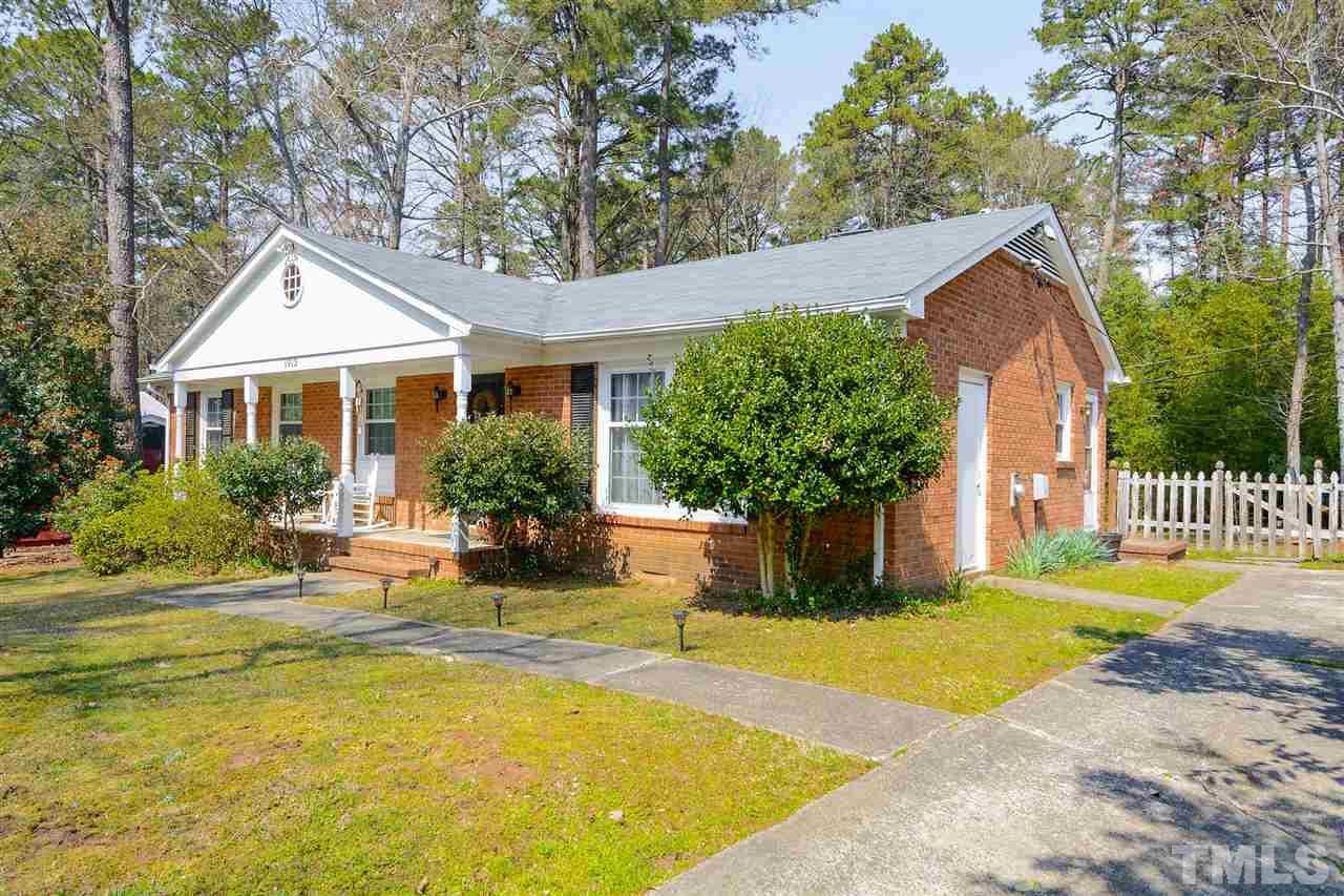 1913 Fountain Ridge Road Chapel Hill, NC 27517 - Photo 3 of 25