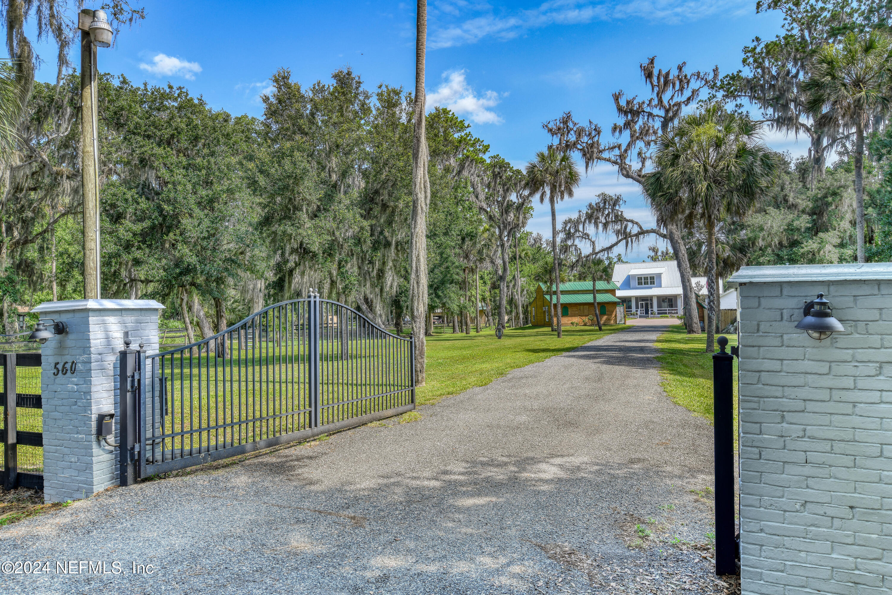560 Clifton Road Crescent City, FL 32112 - Photo 5 of 73 a view of a park with iron fence