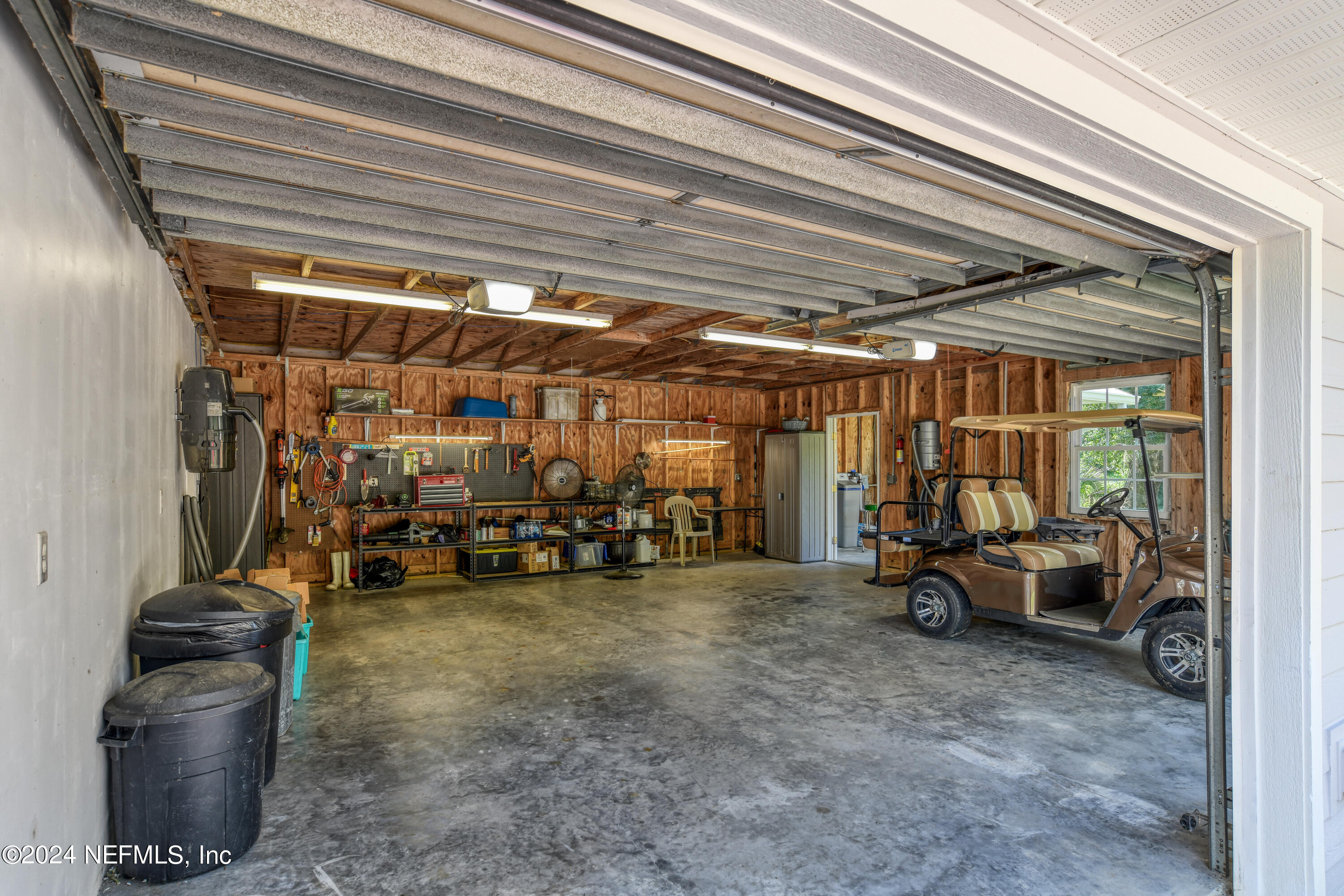 560 Clifton Road Crescent City, FL 32112 - Photo 65 of 73 a view of car garage