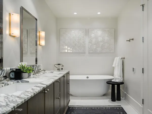 $2,950,000 | 21 North May Street, Unit 305, Chicago, IL 60607