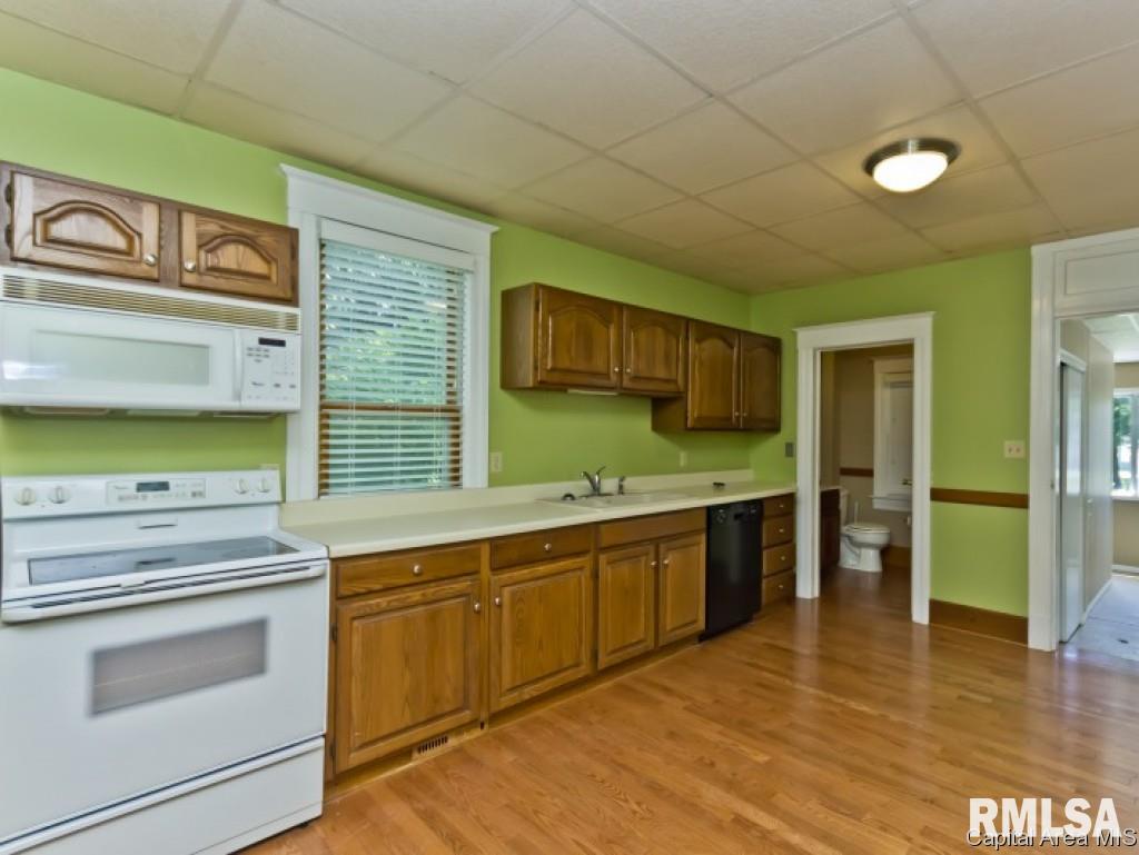 30 West Hoechester Road Springfield, IL 62711 - Photo 5 of 36