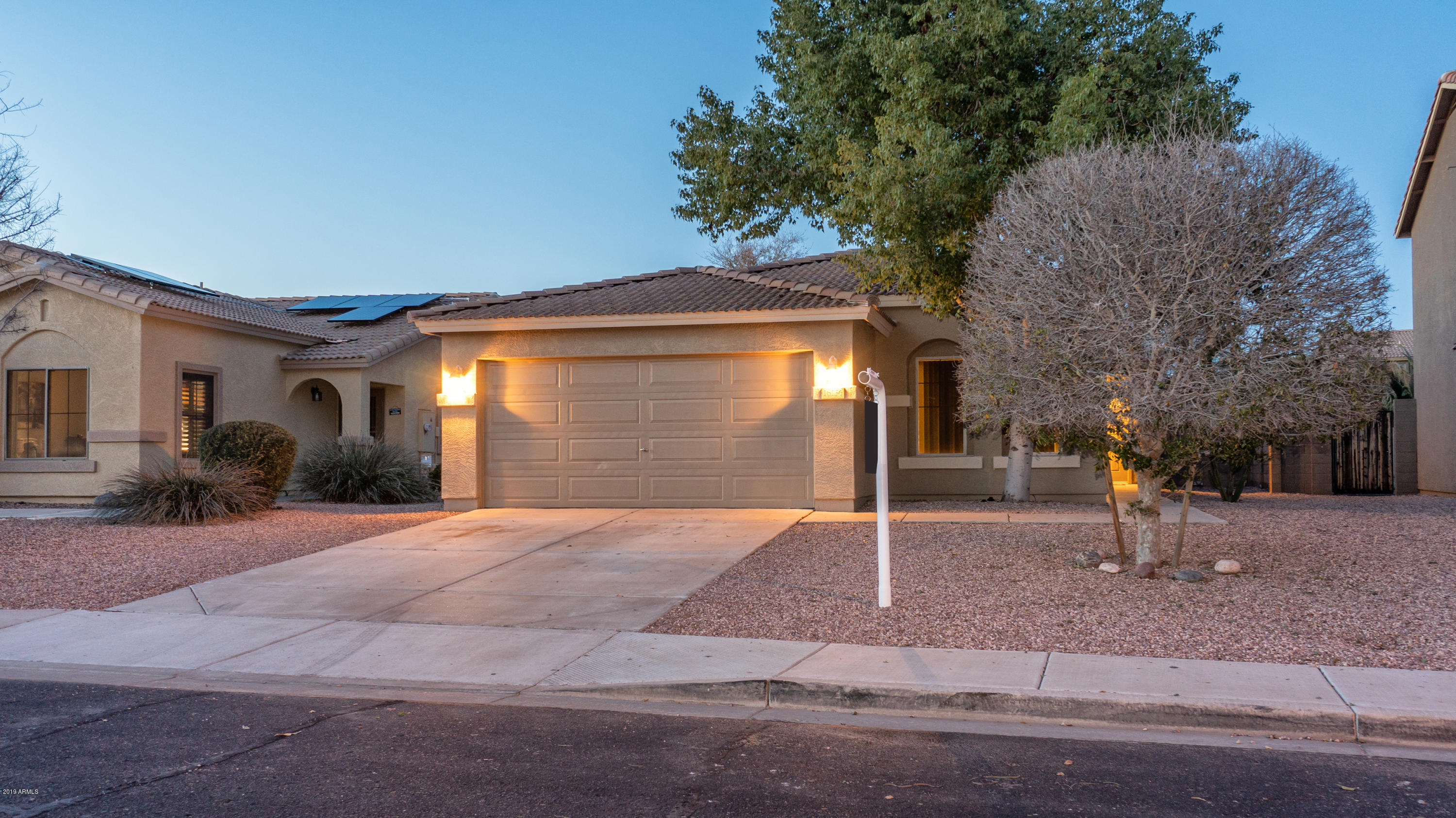 16136 West Calavar Road Surprise, AZ 85379 - Photo 4 of 32 16136 W Calavar Rd-4