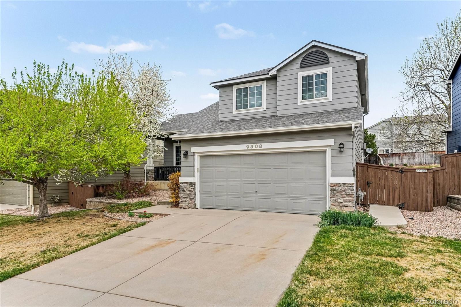9308 Wolfe Drive Highlands Ranch, CO 80129 - Photo 3 of 50