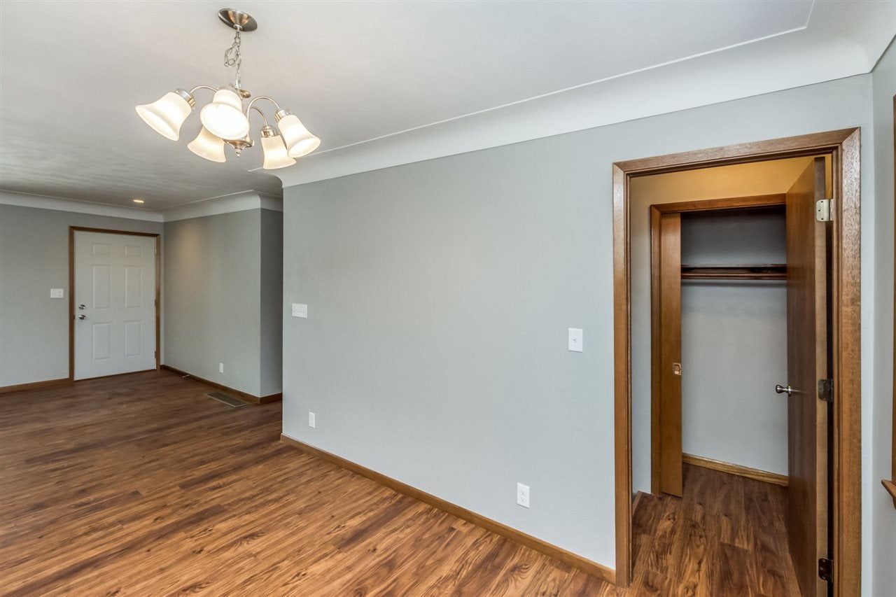 101 31st Street Southwest Cedar Rapids, IA 52404 - Photo 3 of 4 Gallery Image 3
