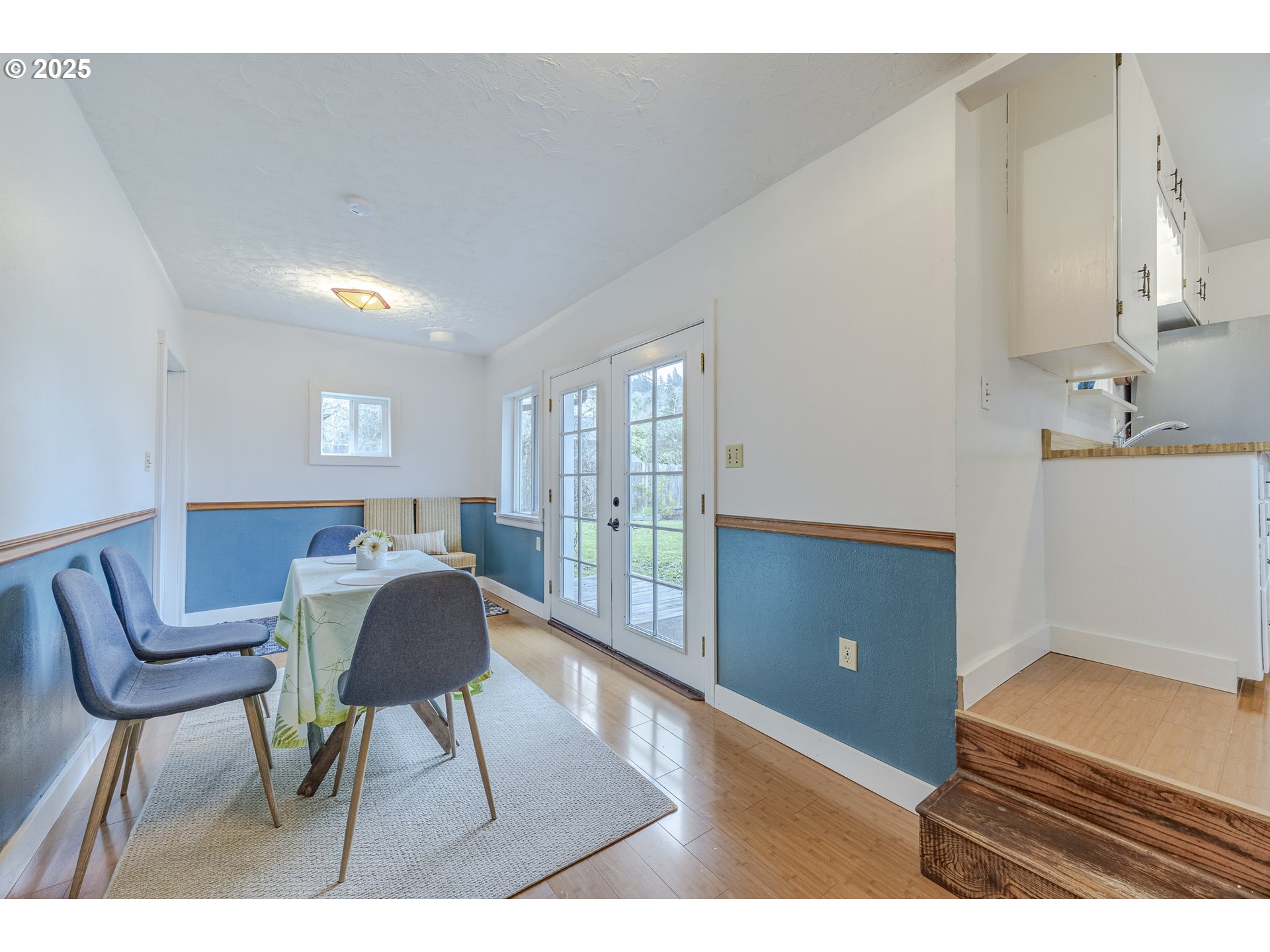 3797 Kincaid Street Eugene, OR 97405 - Photo 17 of 37 a living room with furniture and a window
