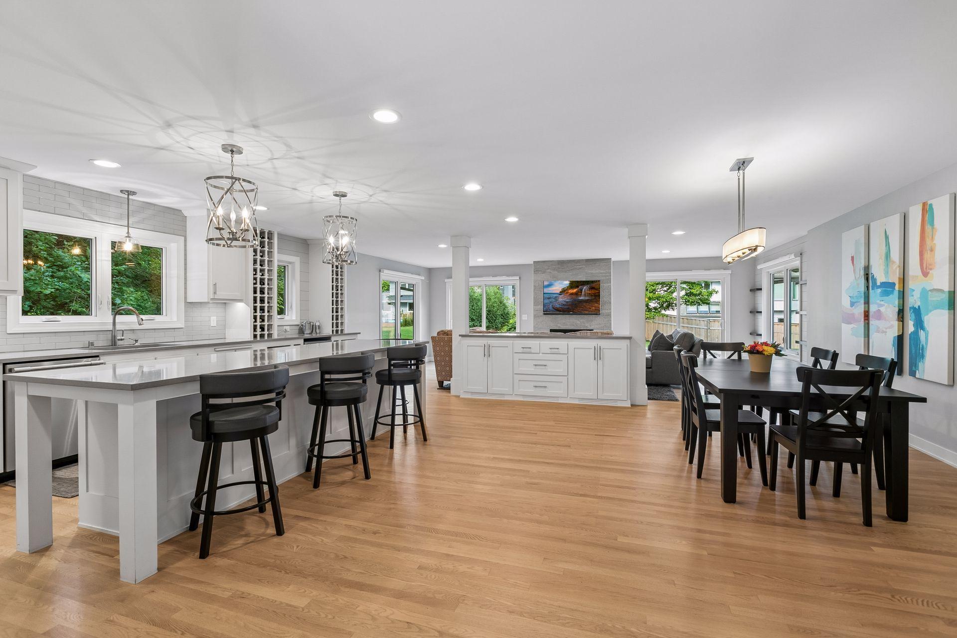 6940 Moccasin Valley Road Edina, MN 55439 - Photo 7 of 56 Gallery Image 7