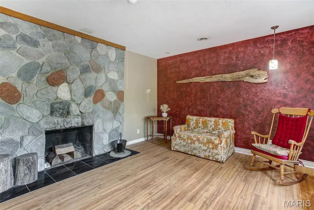 $259,900 | 1227 Teson Road, Hazelwood, MO 63042