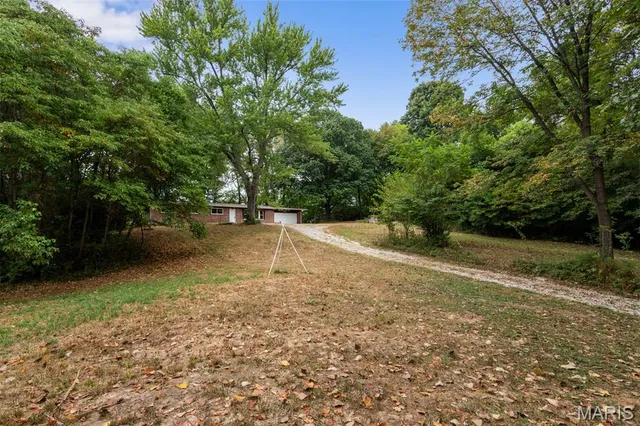 $259,900 | 1227 Teson Road, Hazelwood, MO 63042