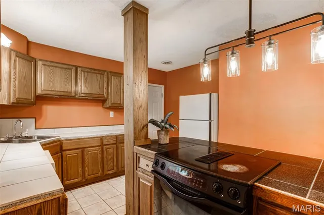 $259,900 | 1227 Teson Road, Hazelwood, MO 63042