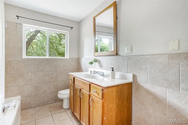 $259,900 | 1227 Teson Road, Hazelwood, MO 63042