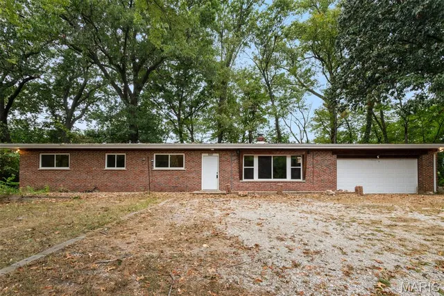 $259,900 | 1227 Teson Road, Hazelwood, MO 63042