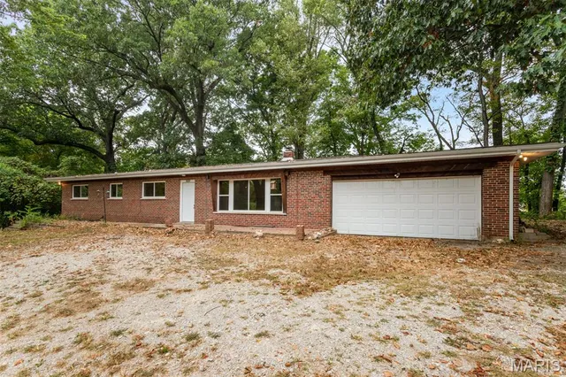 $259,900 | 1227 Teson Road, Hazelwood, MO 63042