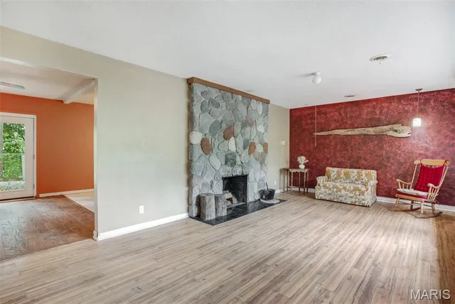 $259,900 | 1227 Teson Road, Hazelwood, MO 63042