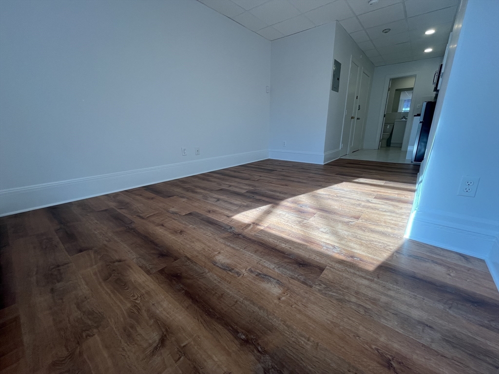 505 Beacon Street, Unit 2 Boston, MA 02215 - Photo 3 of 6