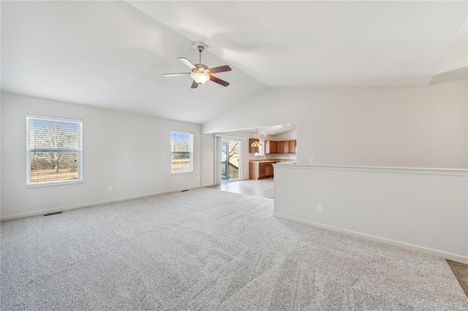 121 Westhampton Drive Troy, MO 63379 - Photo 5 of 27