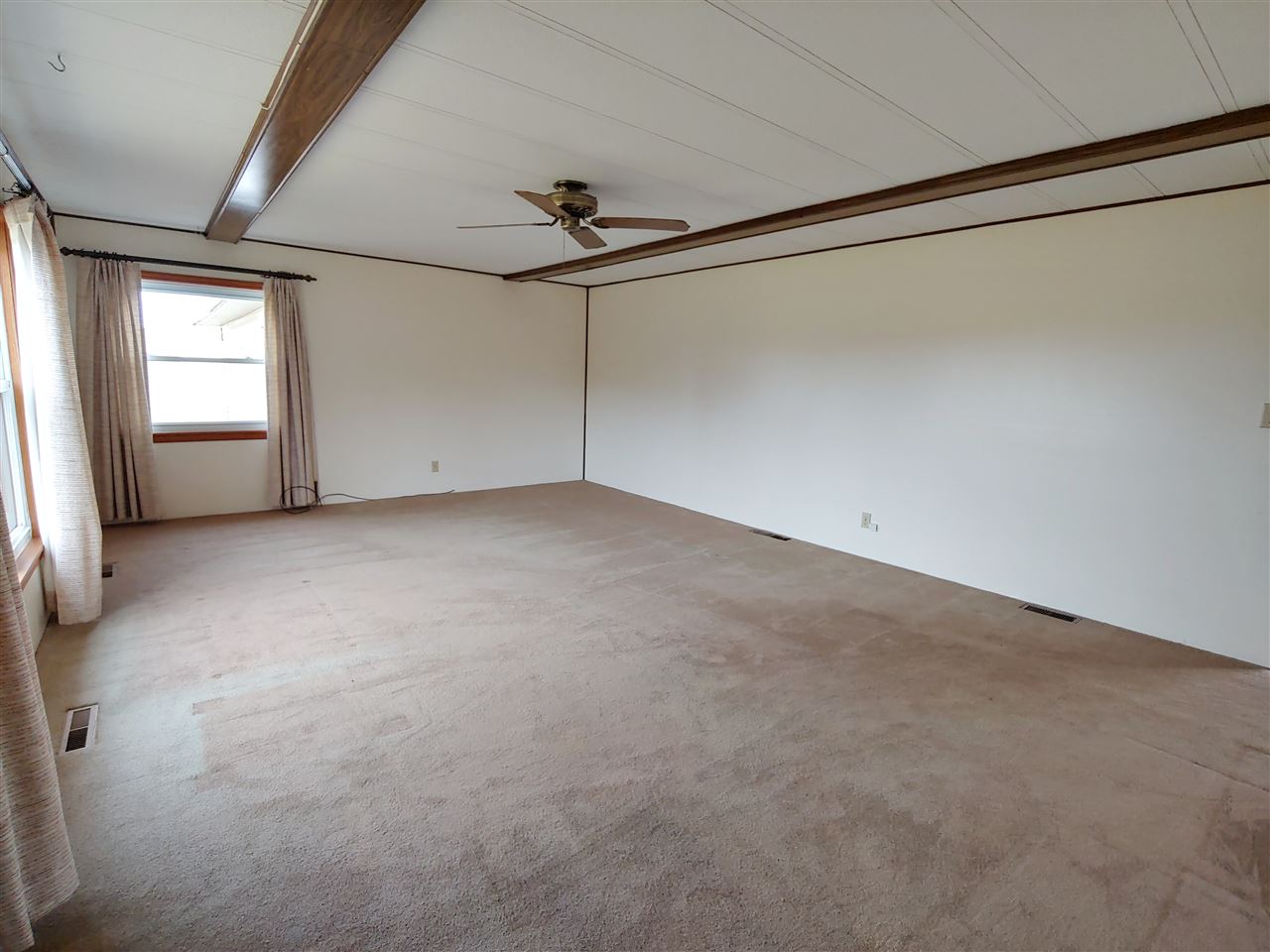 2289 South Barry Road Ithaca, MI 48847 - Photo 6 of 37