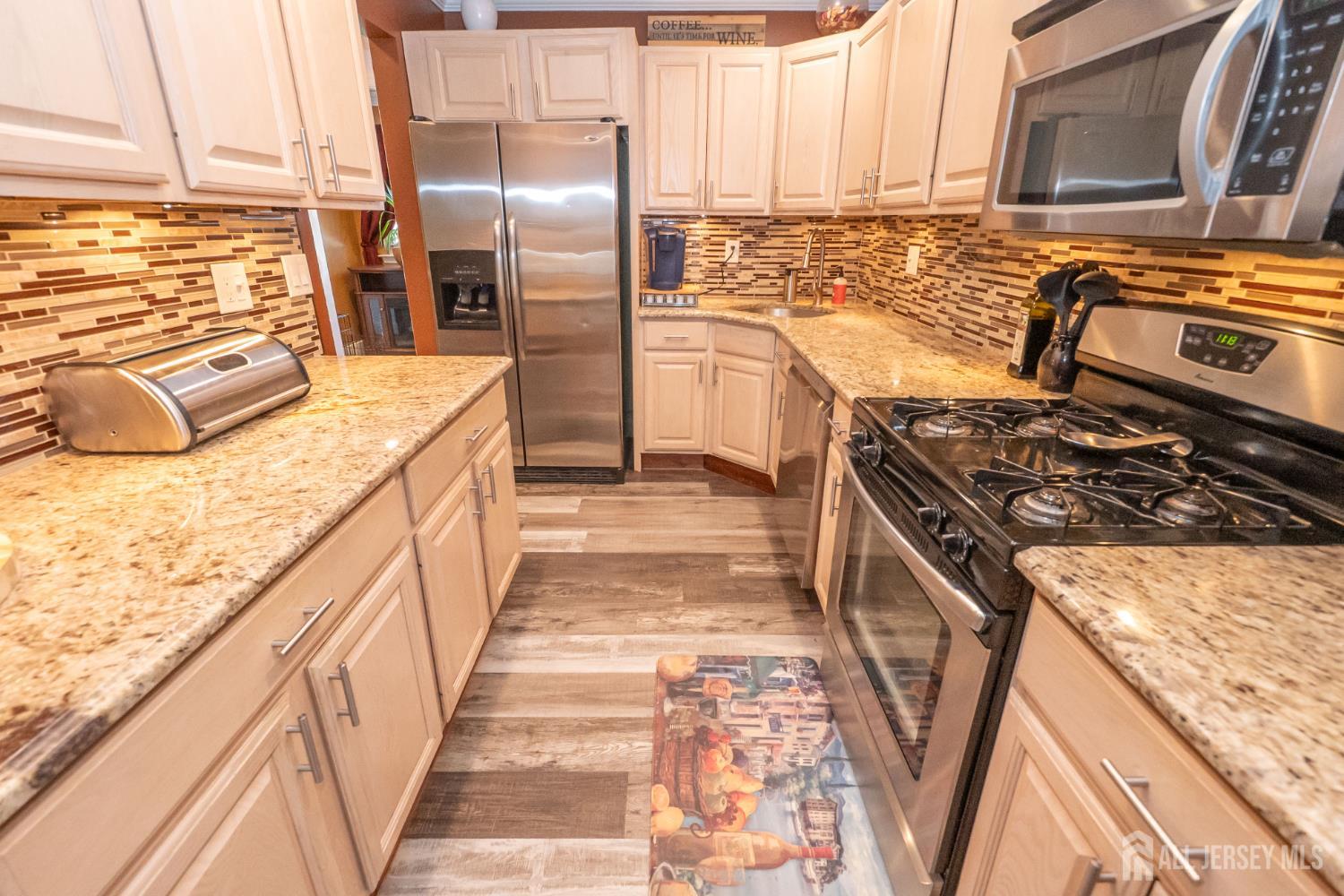 68 Sand Hill Road Jamesburg, NJ 08831 - Photo 12 of 36
