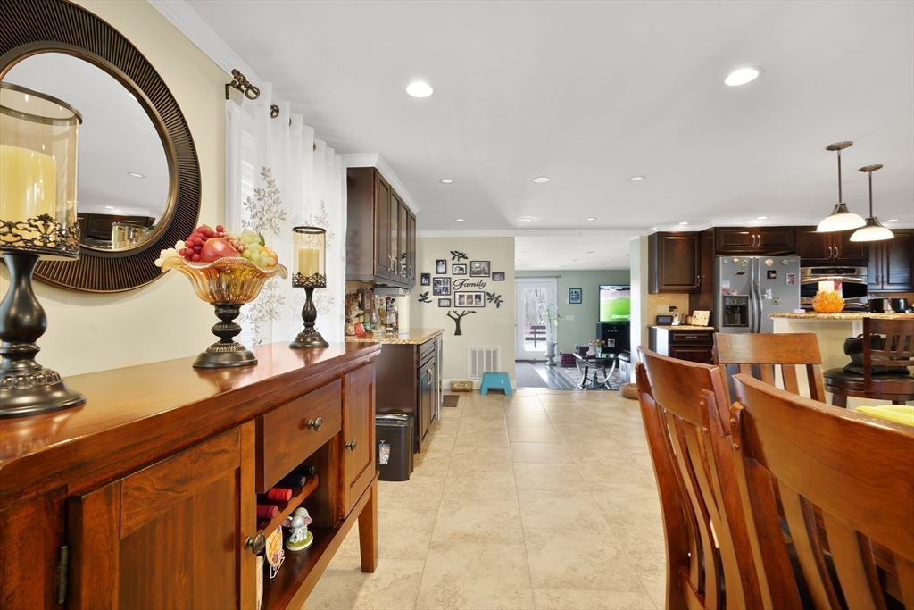 466 Dickinson Street Fall River, MA 02721 - Photo 12 of 42 Gallery Image 12