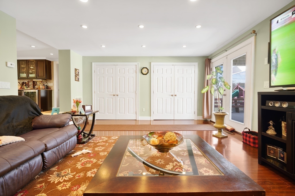 466 Dickinson Street Fall River, MA 02721 - Photo 16 of 42 Gallery Image 16