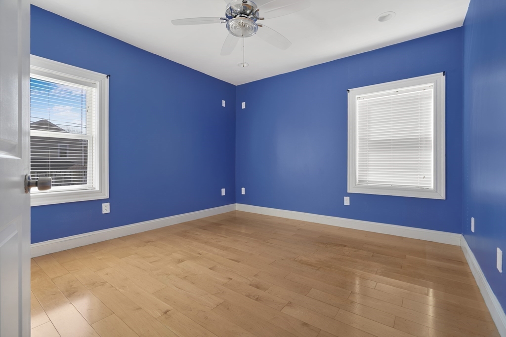 466 Dickinson Street Fall River, MA 02721 - Photo 28 of 42 Gallery Image 28