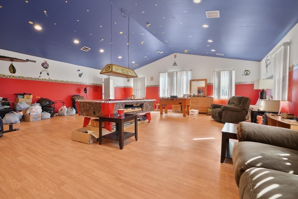 466 Dickinson Street Fall River, MA 02721 - Photo 32 of 42 Gallery Image 32