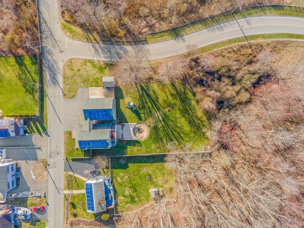 466 Dickinson Street Fall River, MA 02721 - Photo 4 of 42 Gallery Image 4