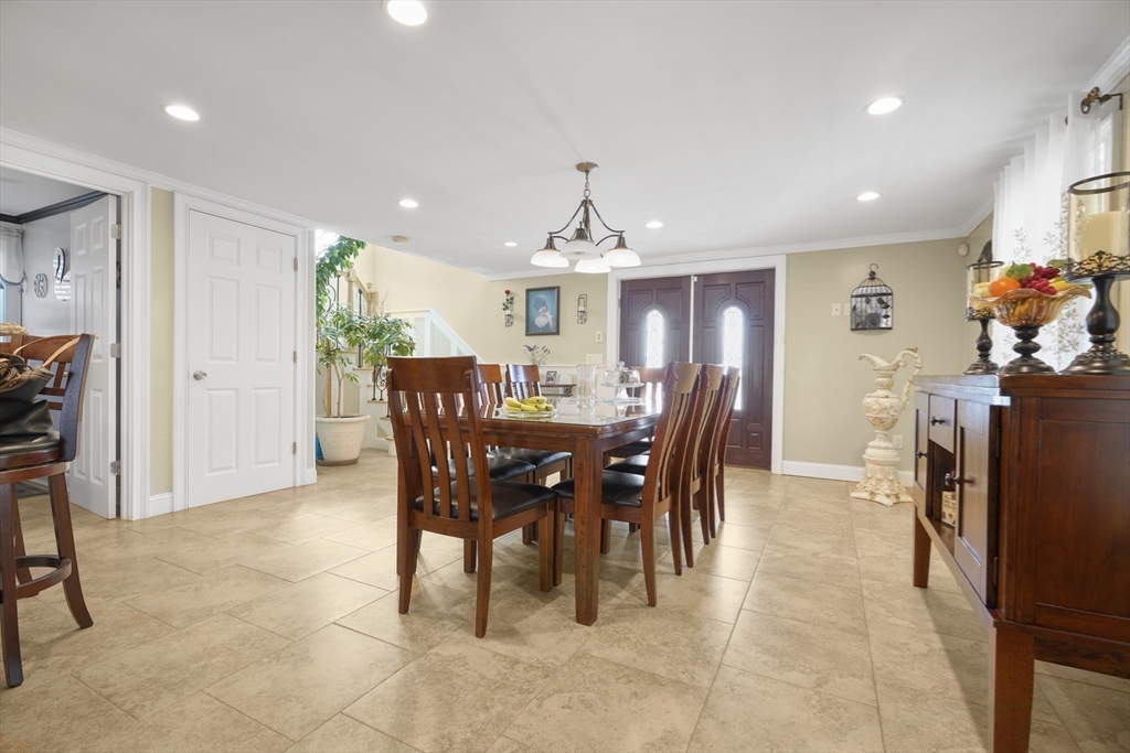 466 Dickinson Street Fall River, MA 02721 - Photo 8 of 42 Gallery Image 8