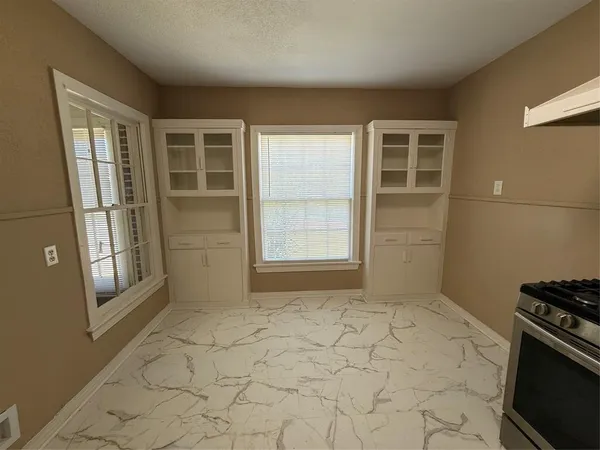 $1,645 | 2133 Edwin Street, Fort Worth, TX 76110