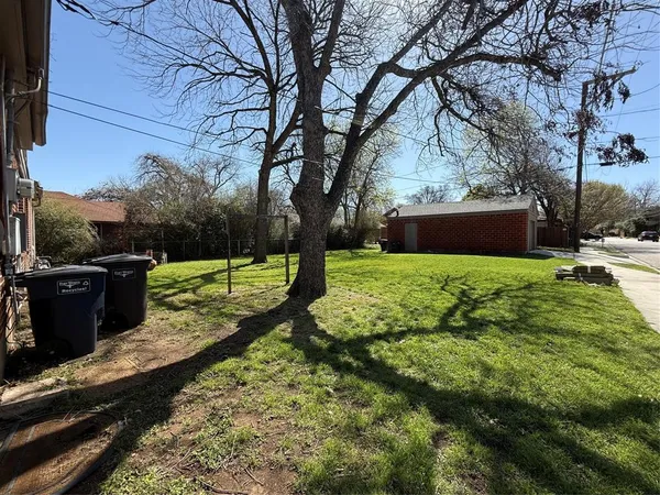$1,645 | 2133 Edwin Street, Fort Worth, TX 76110