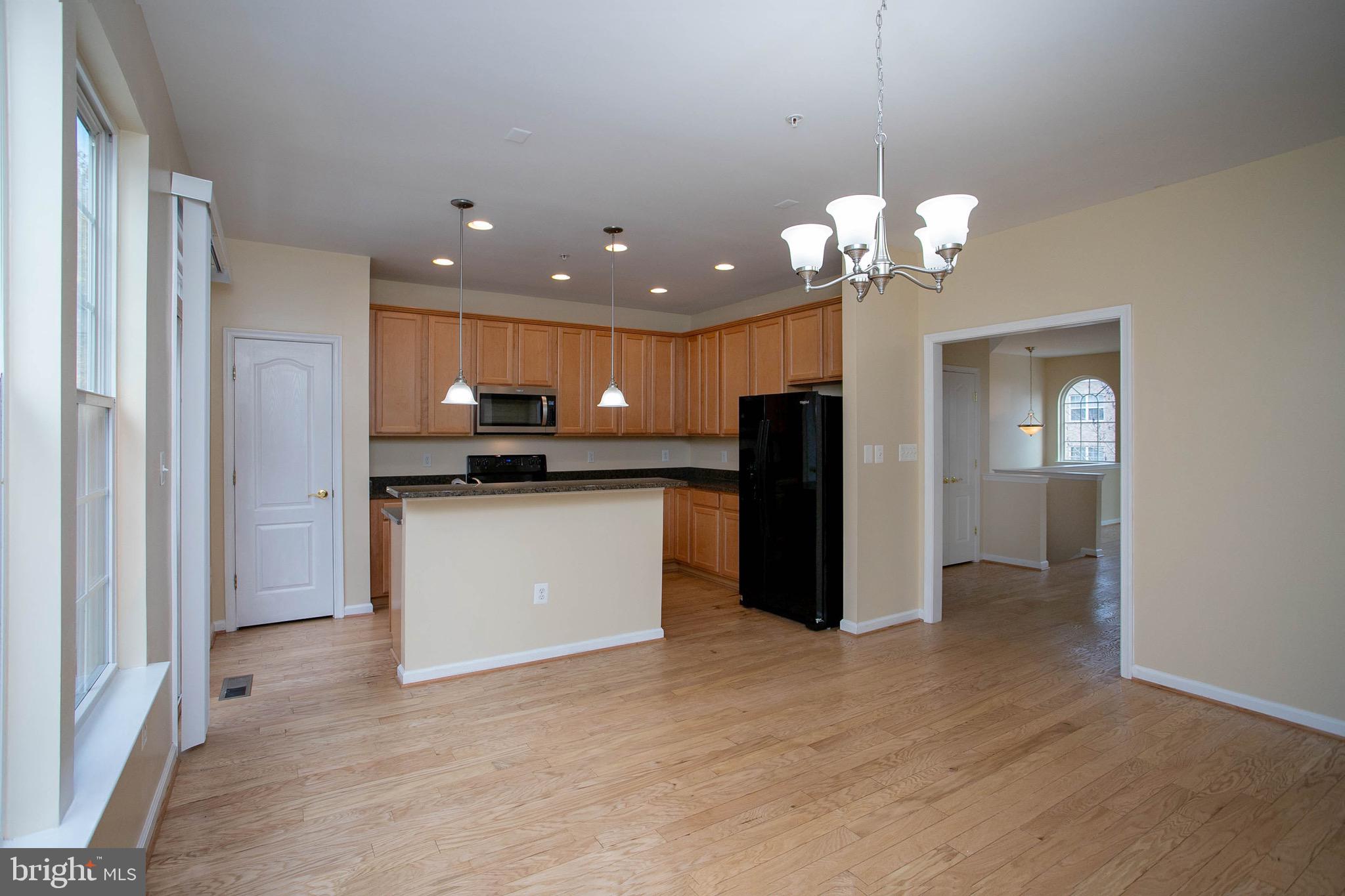 522 Tailgate Terrace Landover, MD 20785 - Photo 7 of 47
