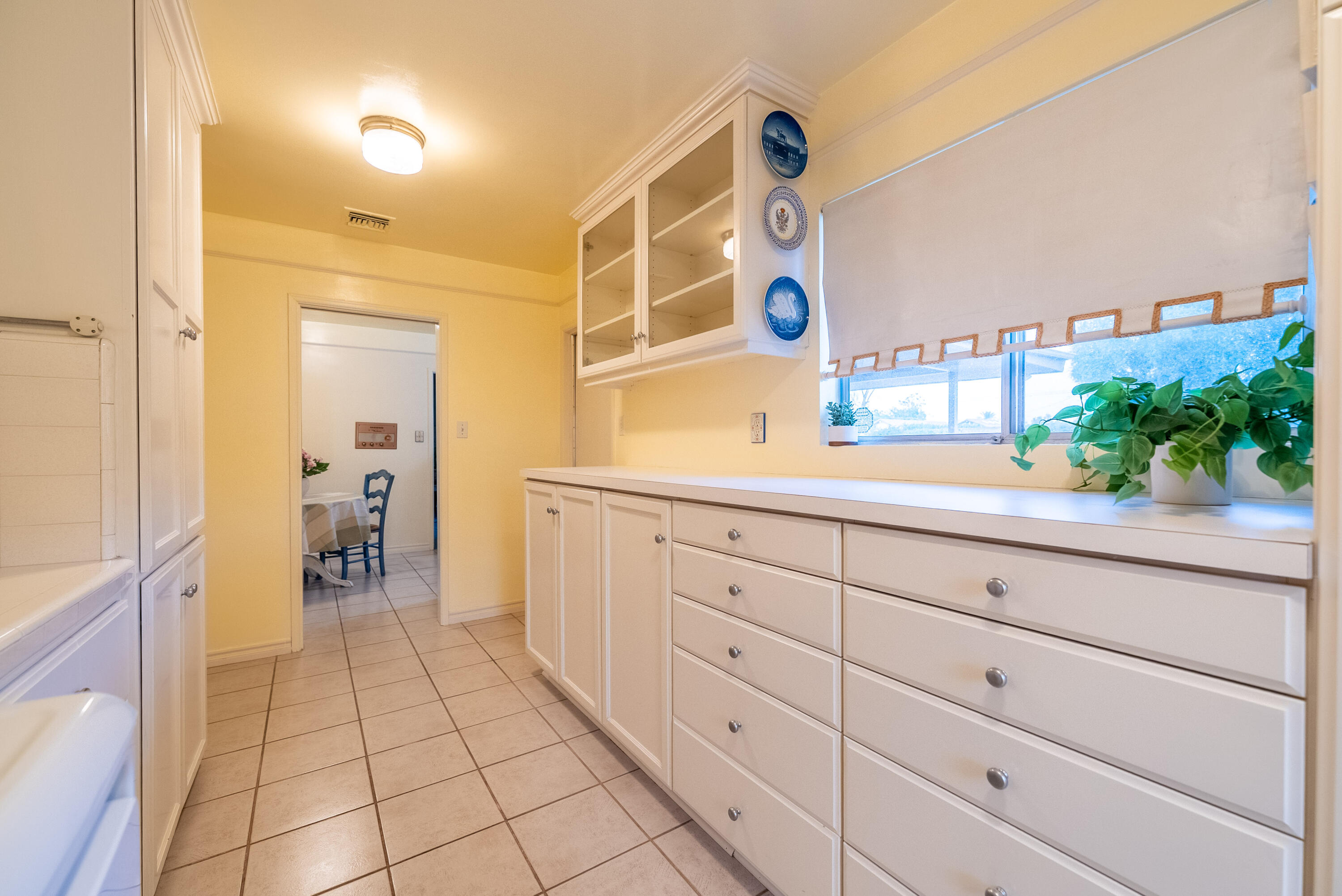167 Santa Rosa Road El Centro, CA 92243 - Photo 20 of 50 a spacious bathroom with a double vanity sink and a mirror